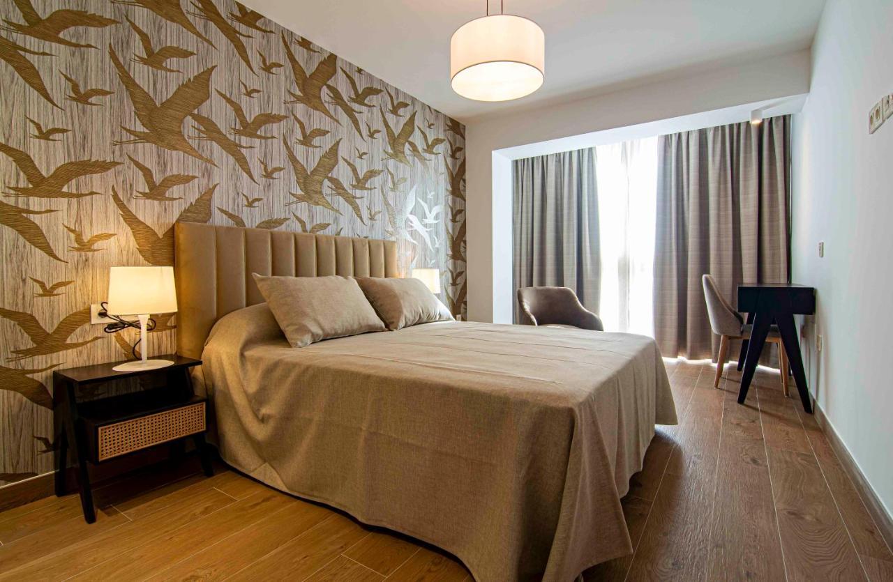 Apartamentos 1 Abril Málaga Exteriör bild